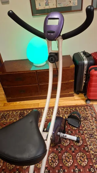 Bicicleta Estática Morada