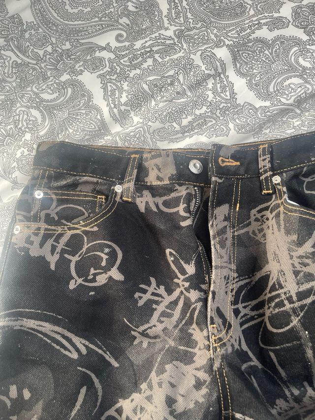 Pantalones Bershka negros con estampado