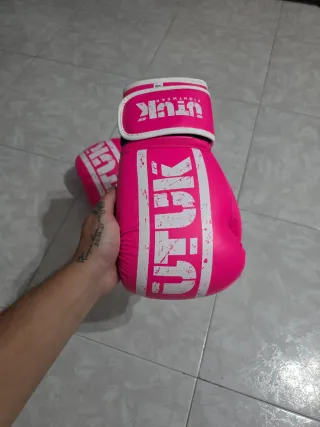Guantes Muay Thai UTUK Rosa