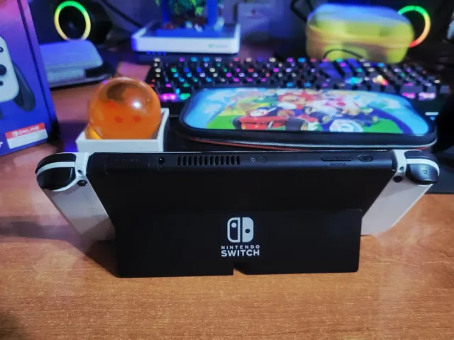 Nintendo Switch OLED + Pro Controller + Juego
