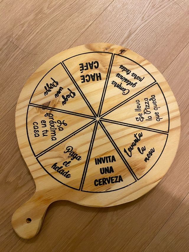 Tabla de madera para pizza original con juegos