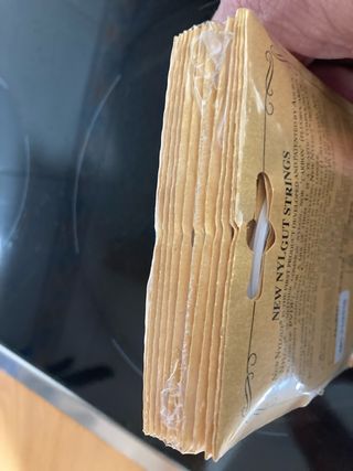 24 juegos cuerdas ukelele Aquila Nylgut