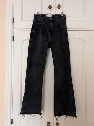 Pantalón vaquero Mango negro ancho