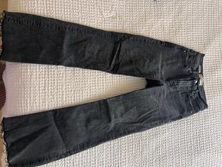 Pantalón vaquero Mango negro ancho