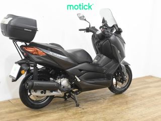 YAMAHA XMAX 125