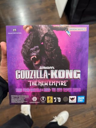 S.H. MonsterArts Kong The New Empire