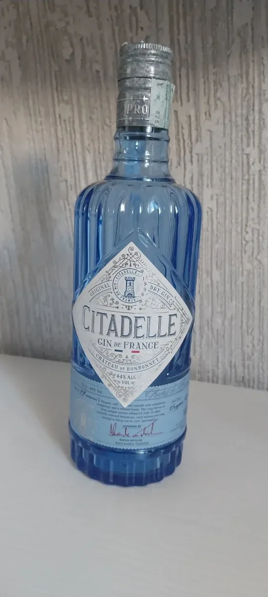 Bottiglia vuota gin citadelle