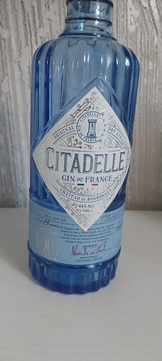 Bottiglia vuota gin citadelle