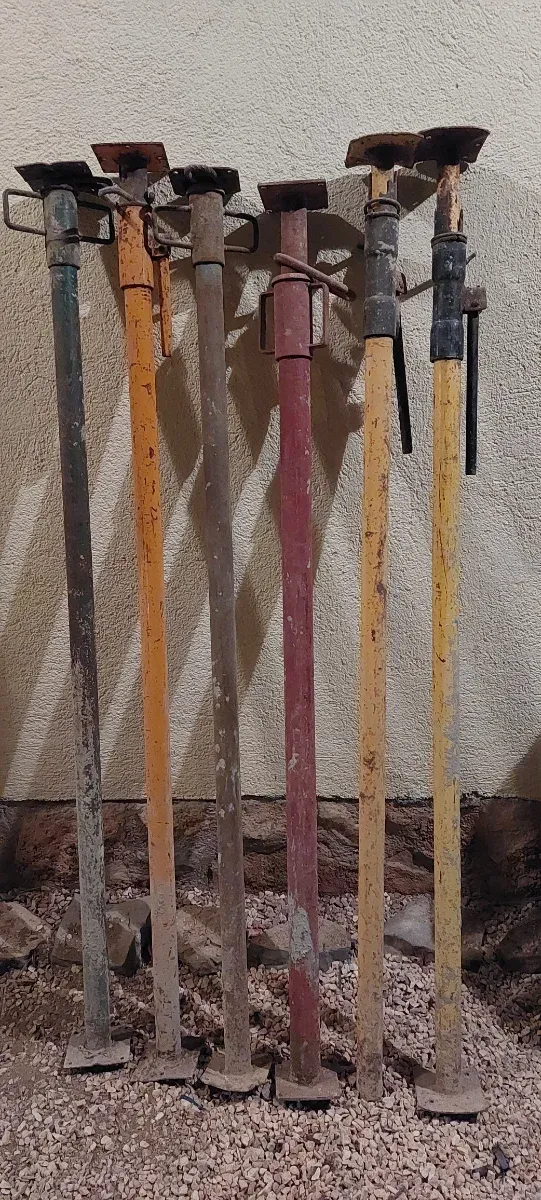 ✅️Puntales de obra metálicos