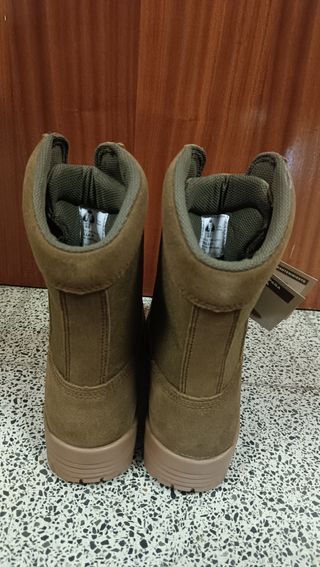 Botas de campaña ligeras marrones