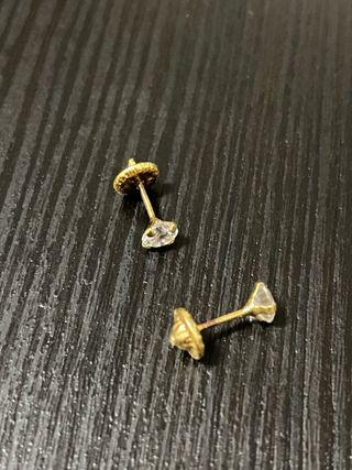 Pendientes de oro con circonita