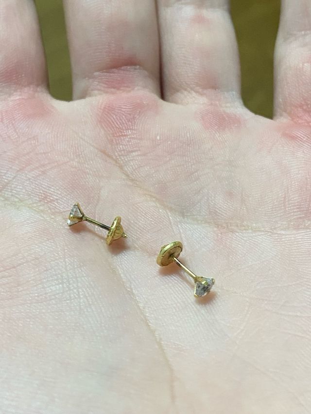 Pendientes de oro con circonita