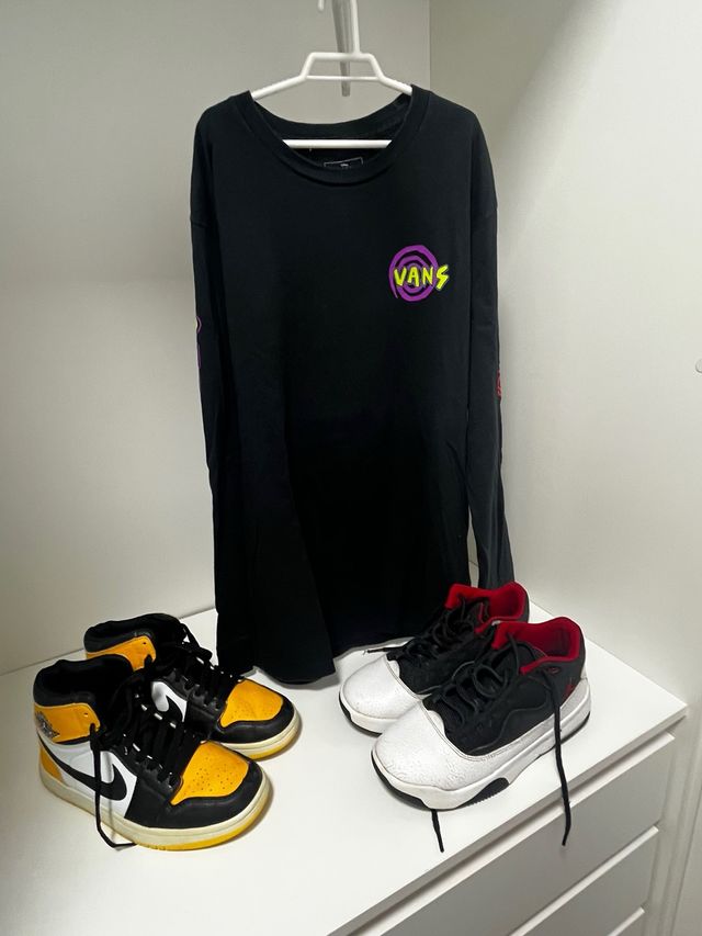 Camiseta Vans Negra Talla M. 12 años.