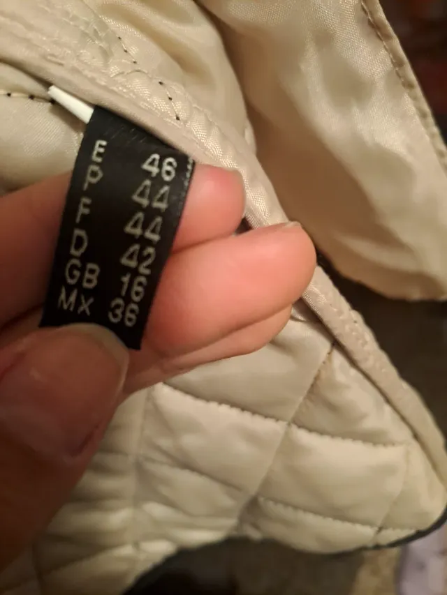 Chaqueta acolchada punto roma