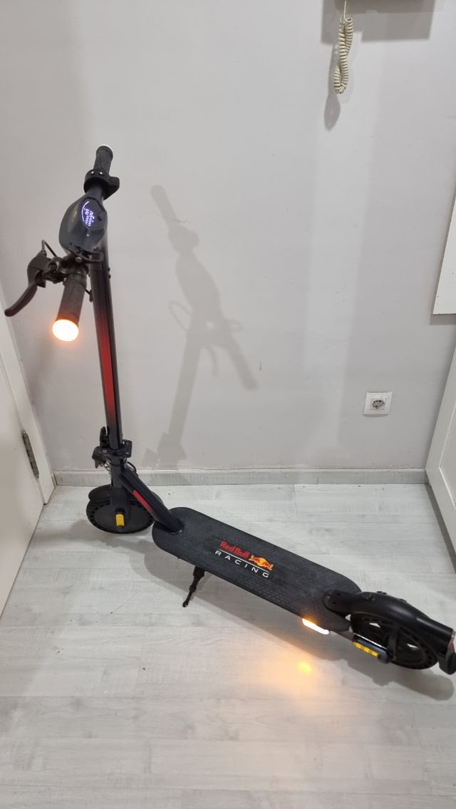 Patinete Eléctrico Redbull Racing 25km