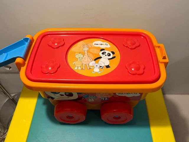 Carrinho de blocos de construção infantil