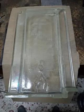 Teja plana de cristal decorada