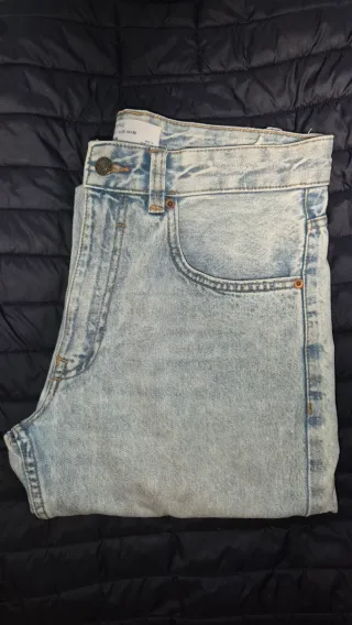 Pantalones vaqueros Bershka rectos talla 38