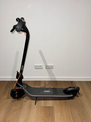 Patinete Eléctrico Segway-Ninebot E2 Plus + Casco