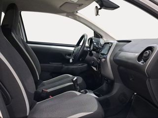 Toyota Aygo 1.0 70 x-play