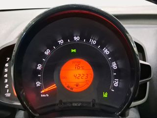 Toyota Aygo 1.0 70 x-play