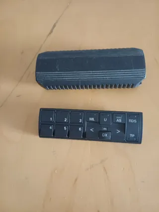 Radio extraíble Seat antiguo Modelo Grundig 3904