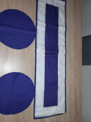 Set runner e sottopiatti in fiandra blu