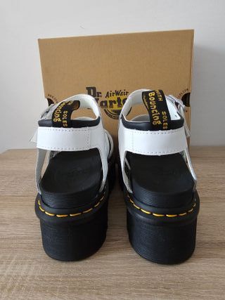Dr. Martens Sandalias Plataforma. Nuevas