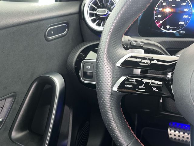 Mercedes-Benz Clase A 180 100 kW (136 CV)