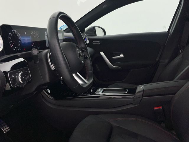 Mercedes-Benz Clase A 180 100 kW (136 CV)