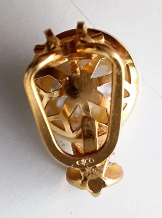 Pendientes perla y zirconita chapados en oro