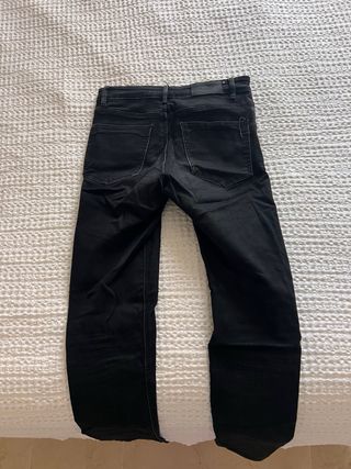 Pantalones pitillo negros Stradivarius