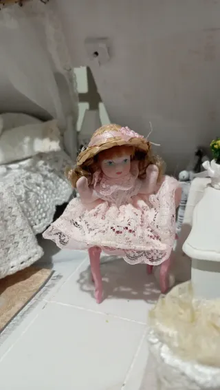 Bambola porcellana casa bambole