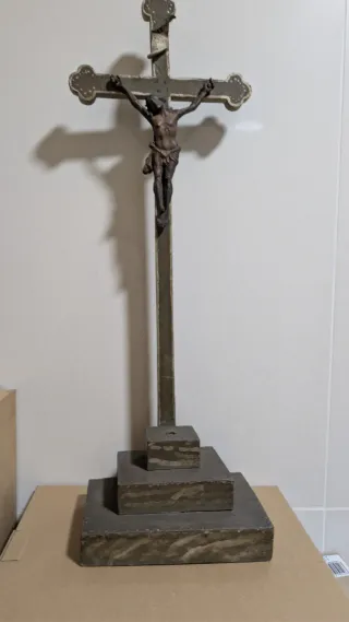 Crucifixo de mesa antigo