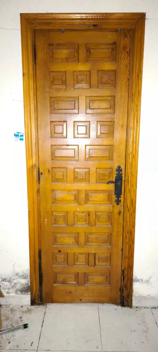 2 Puertas de madera