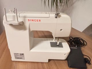 Máquina de coser Singer 1306