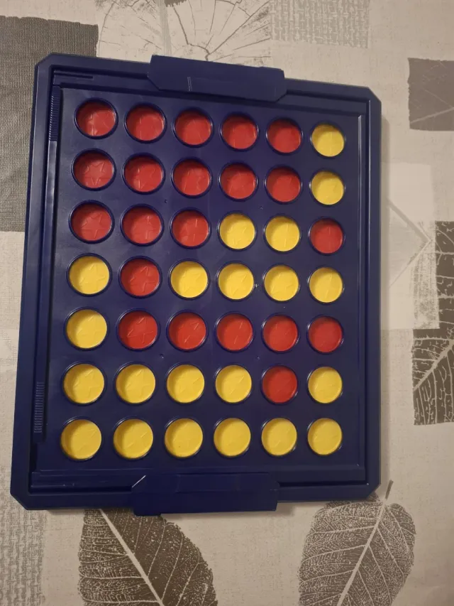 Juego Cuatro en Raya Playtive Junior