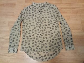 Blusa calaveras mujer beige y negra