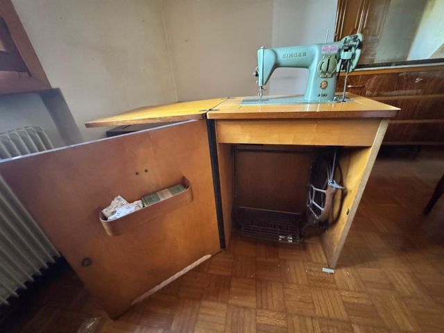 Macchina da cucire Singer mobile