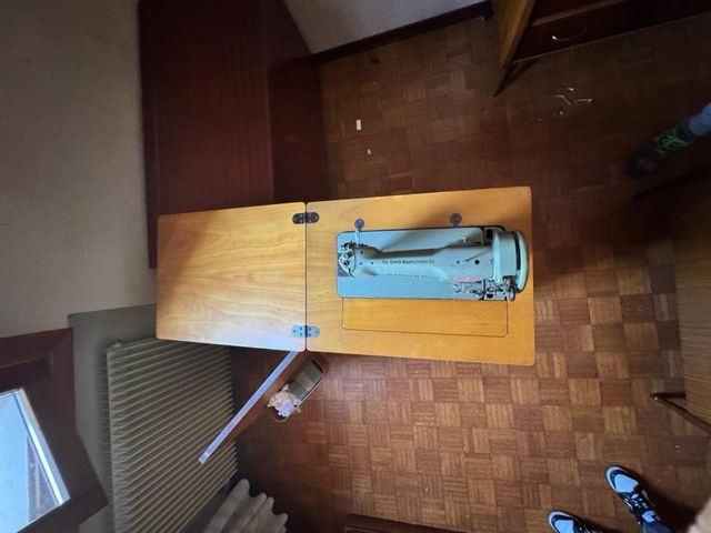 Macchina da cucire Singer mobile