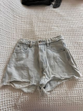 Shorts vaqueros Stradivarius