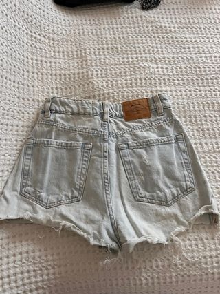 Shorts vaqueros Stradivarius