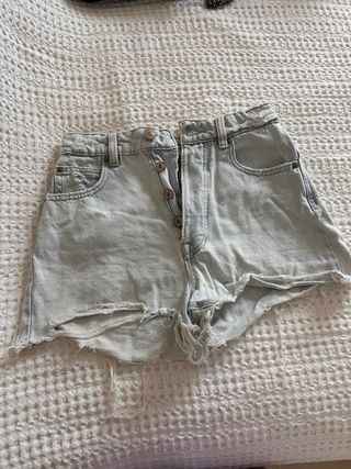 Shorts vaqueros Stradivarius