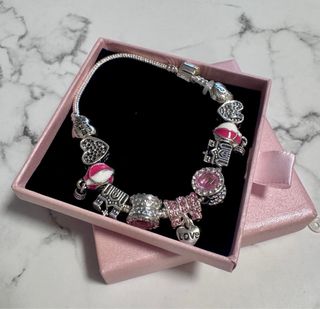Pulsera estilo Pandora con charms rosas y plateado