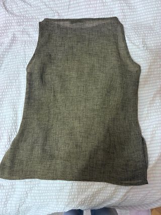 Blusa verde sin mangas