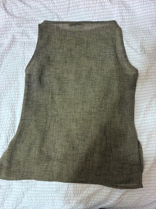 Blusa verde sin mangas