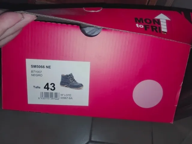 Botas de seguridad negras Paredes Montofri