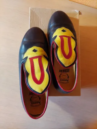 Zapatos Moros Talla 43 Negro Rojo Amarillo