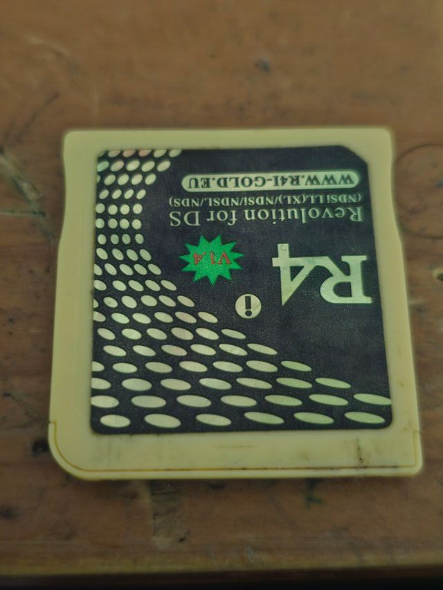 2 Cartuchos para meter cualquier juego de DS