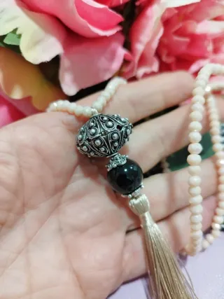 Collana cristalli panna e ciondolo sardo